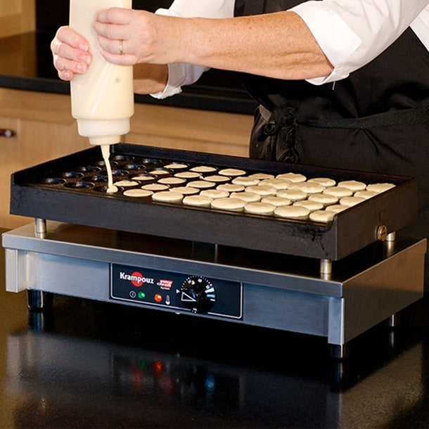 Electric poffertjes maker